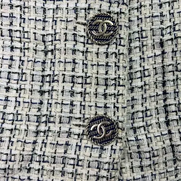 Chanel Tweed Jacket Women's 34 White & Blue Silk Blend Lining - Picture 5 of 15